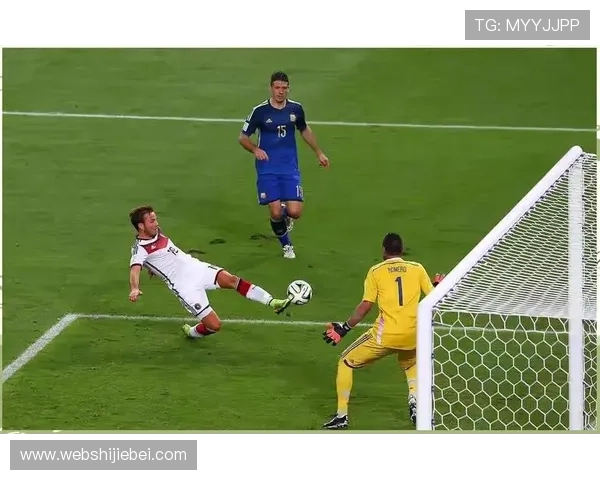 克罗地亚世界杯精彩瞬间：盘点球队晋级之路上的难忘时刻与经典比赛回顾