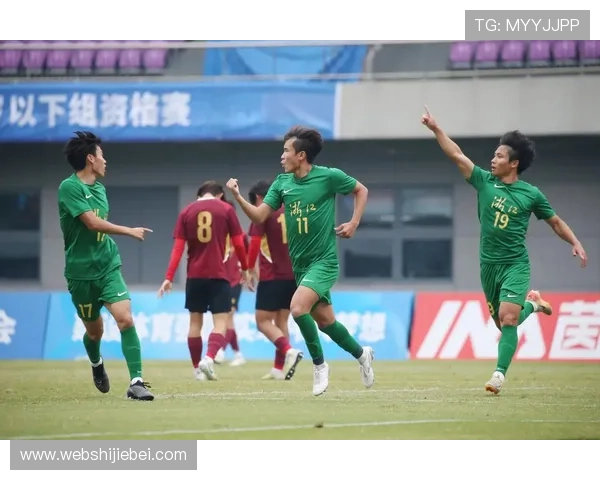 足球比赛直播高清回放在线观看，实时掌握每一场精彩瞬间